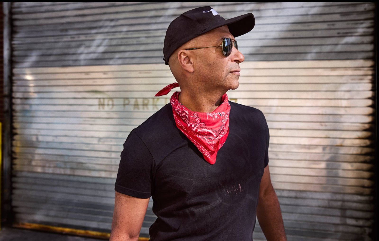 Geezer Butler, Scott Ian e Mike McCready entram no line-up do Power To The People, de Tom Morello