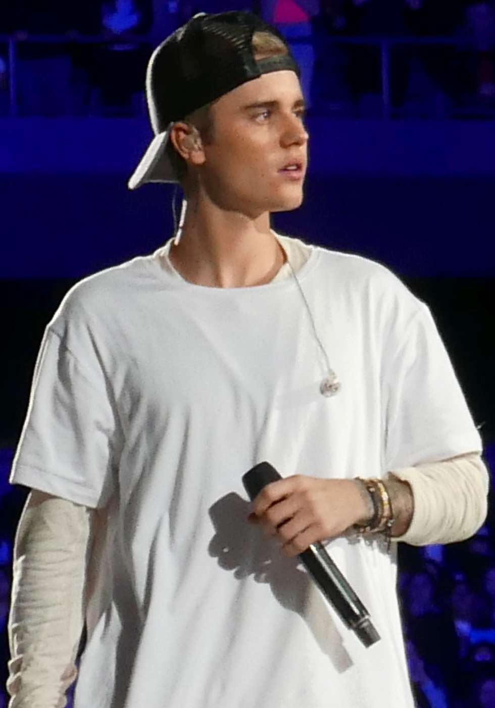 Justin Bieber faz show surpresa num parque de Los Angeles