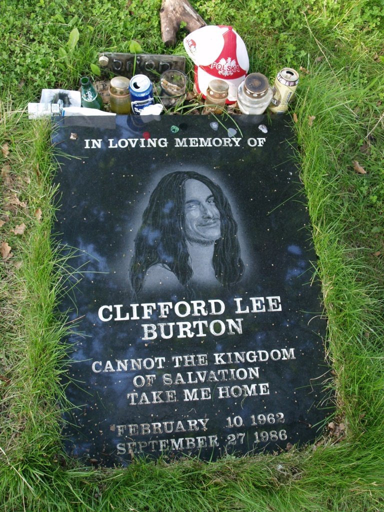 Cliff Burton morreu há 40 anos, e Jason Newsted diz que nunca chegou perto do baixista
