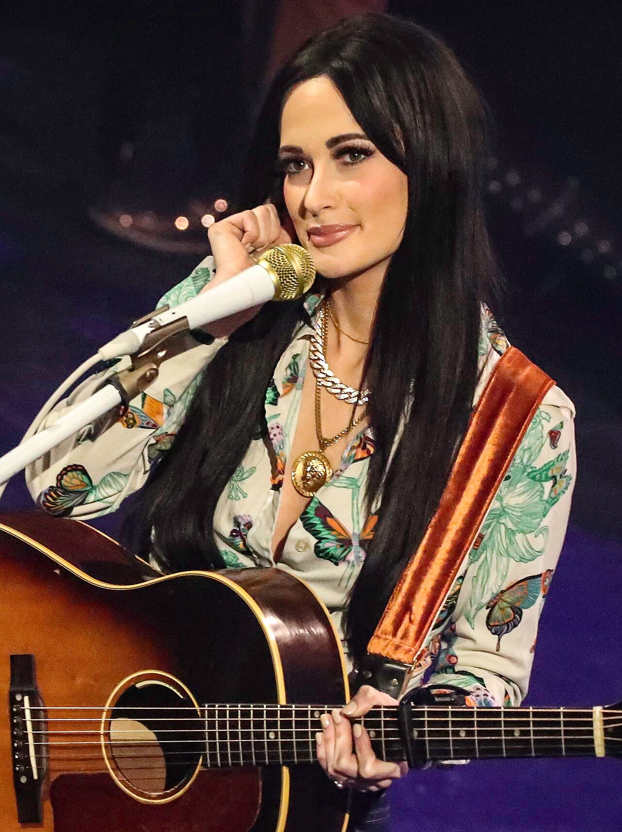 Kacey Musgraves canta "I Will Always Love You" em homenagem a Dolly Parton no VMA