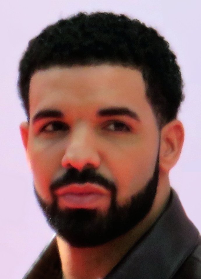 Drake aparece de surpresa no show de Karol G em Houston para cantar "One Dance"