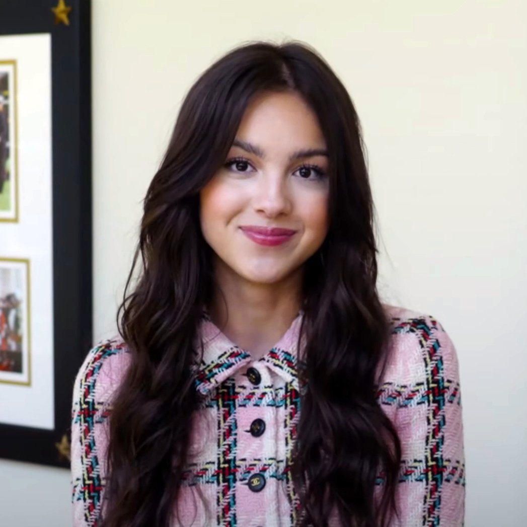 Olivia Rodrigo pagou US$ 25.600 pelo vestido de Meg White na capa de Elephant